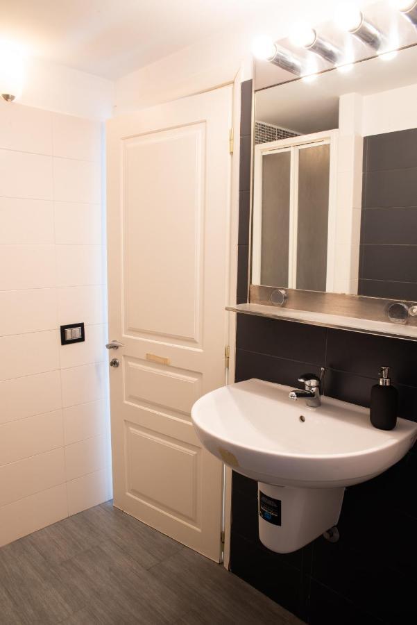 Ami House Roma Apartment Ngoại thất bức ảnh